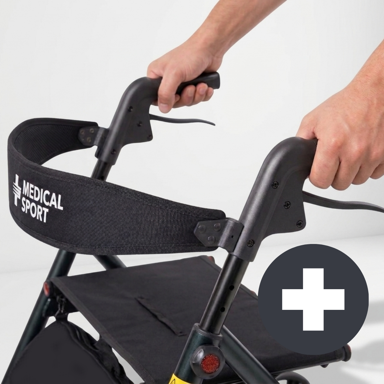 Chodzik rehabilitacyjny na kółkach z siedziskiem MSupport 7._lifestyle_aukcja_MS820_Stalowa_podporka_czterokolowa_Manual_Rollator_1